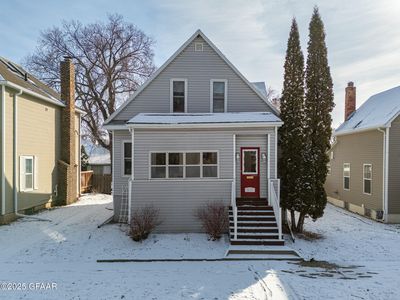 815 Reeves Dr, Grand Forks, ND, 58201