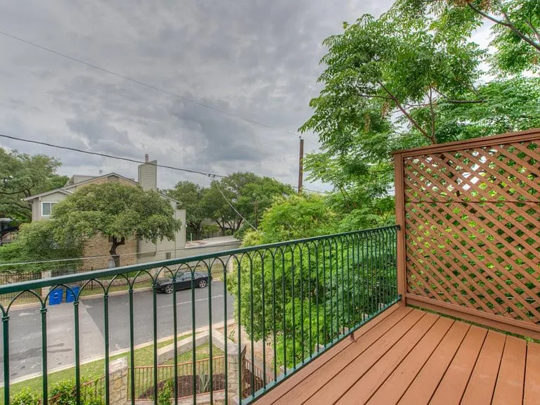 605 Peacock Ln #C — Photo 20