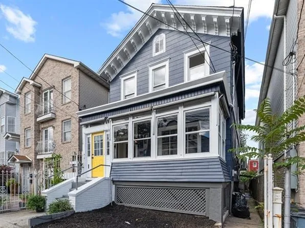 114 Oak Street image 37 of 41