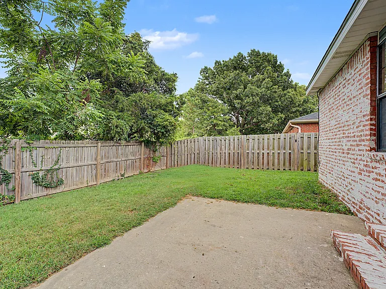 49 Holly Dr #B — Photo 18