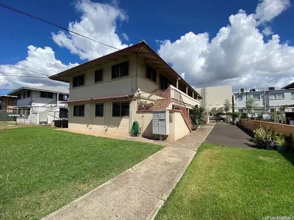 94-965 Awanei St APT B, Waipahu, HI 96797