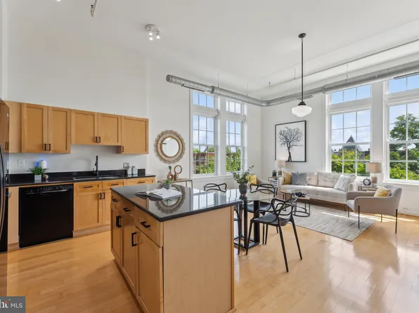 440 12th St NE APT 215, Washington, DC 20002