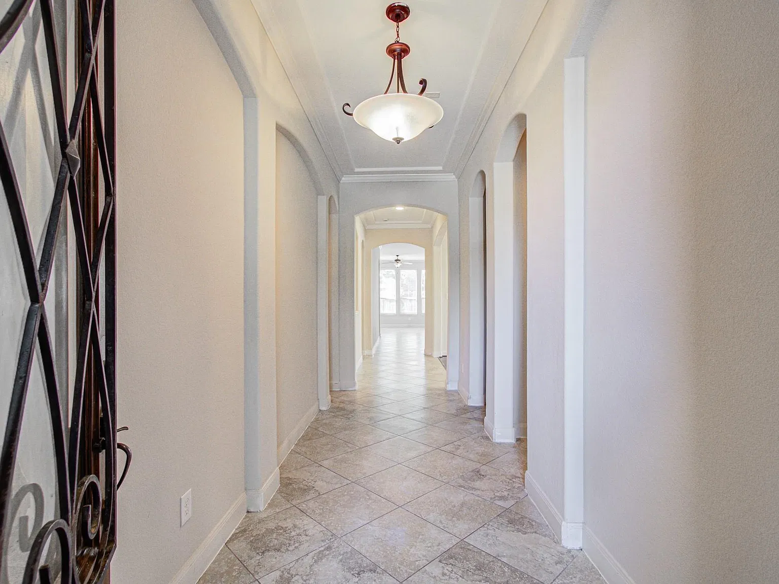 4 bed, 3.0 bath, 2231 sqft, $2,350 — Photo 2