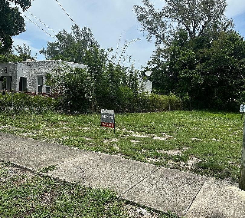 2nd image of 3508 Greenwood Ave