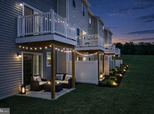 17 Silas Ln, Laurel Springs, NJ 08021