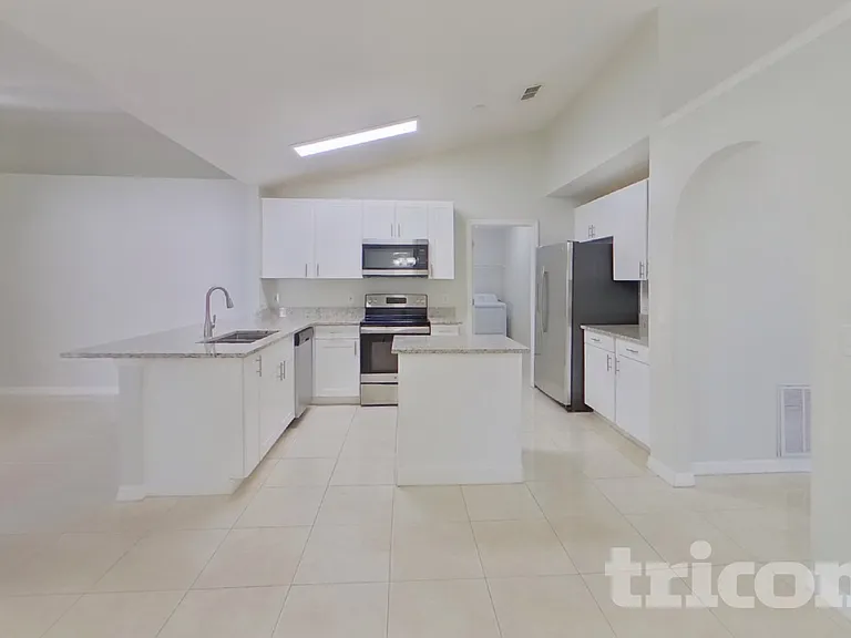 311 Ferrara Ct — Photo 7