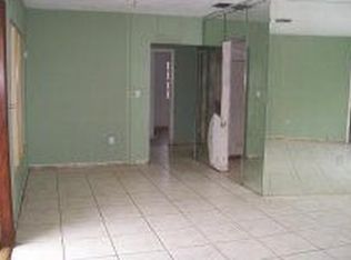 490 W 37th St, Hialeah, FL 33012