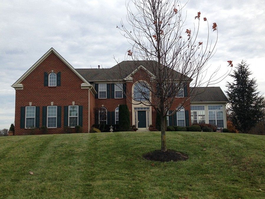 1st image of 216 Dillons Ln