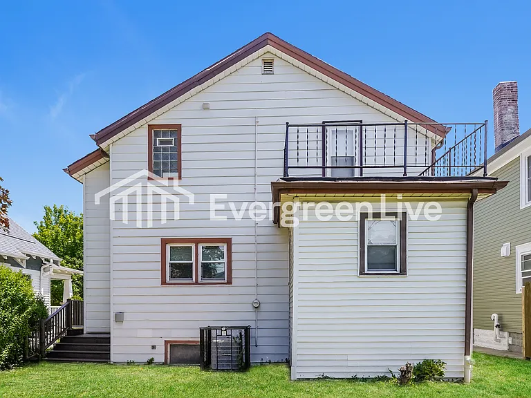 821 S 56th St — Photo 15
