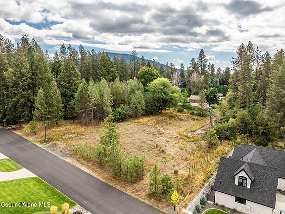 2nd image of 9888 N Country Club Dr