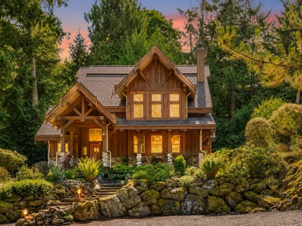 6545 E Sooke Rd, Sooke, BC V9Z 1A4