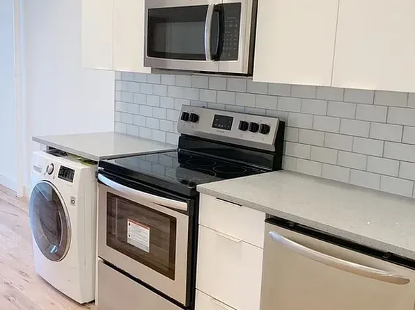 247 Devoe Street MULTI-FAMILY image 5 of 6