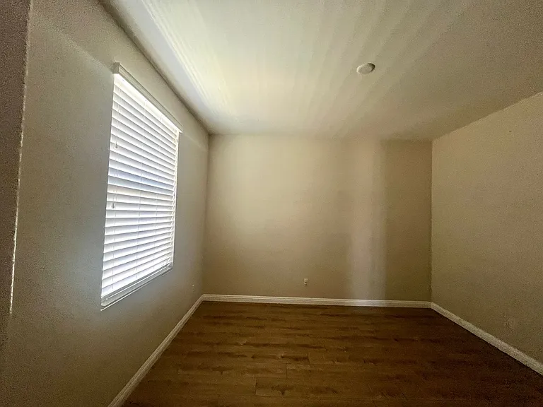 1134 Las Colinas Way — Photo 15