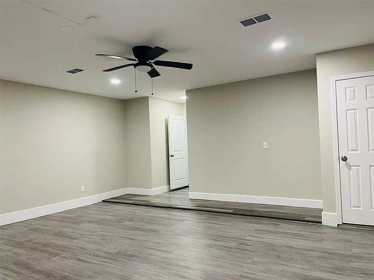 47 Road 5103 — Photo 15
