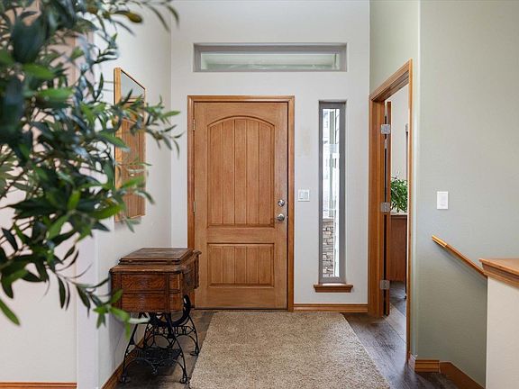 5th image of 5010 Hershey Ln