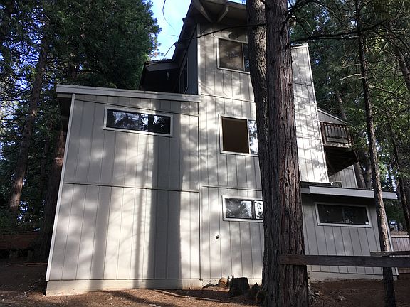 2nd image of 3811 Fairway Dr