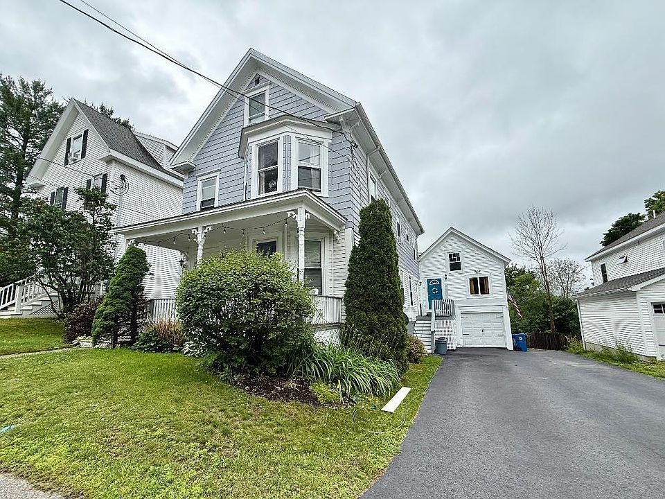 1st image of 268 Concord Street W