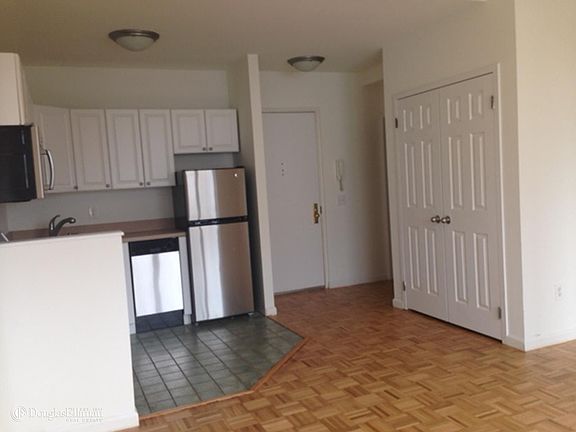 4th image of 129 Boerum Pl APT 6H