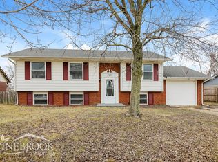 220 Margate Dr, Whiteland, IN
