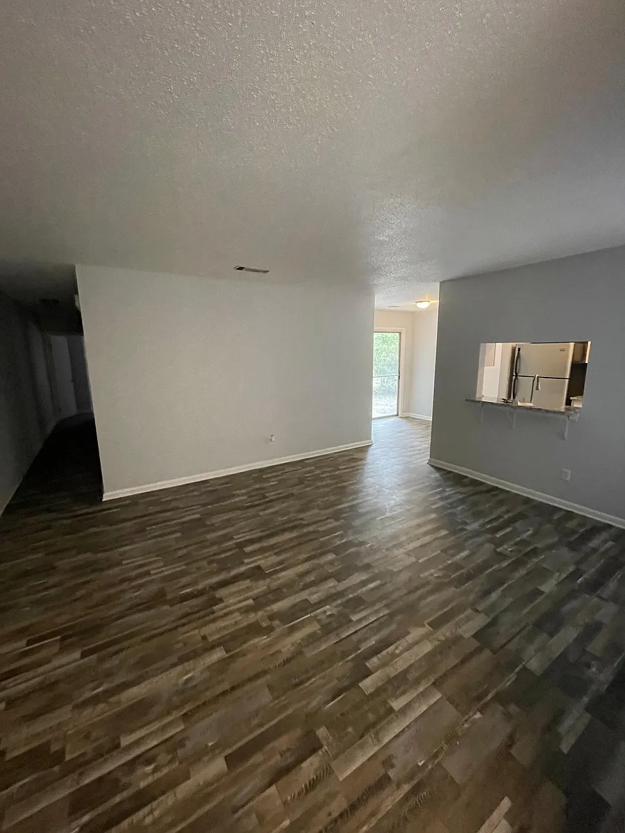 Living room - 123 Old Jericho Rd #A