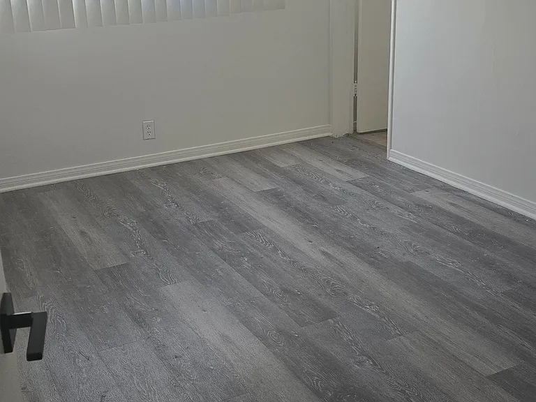 369 Waldo Ave — Photo 6