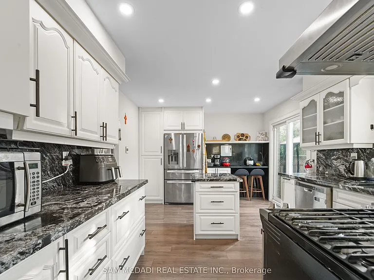 6251 Saltmarsh Ct — Photo 14