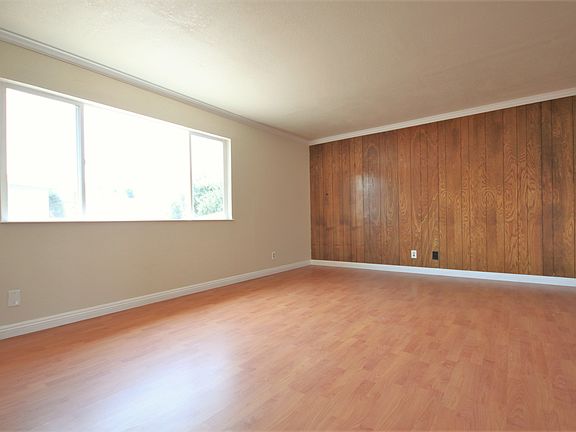 2nd image of 560 Firloch Ave APT 3
