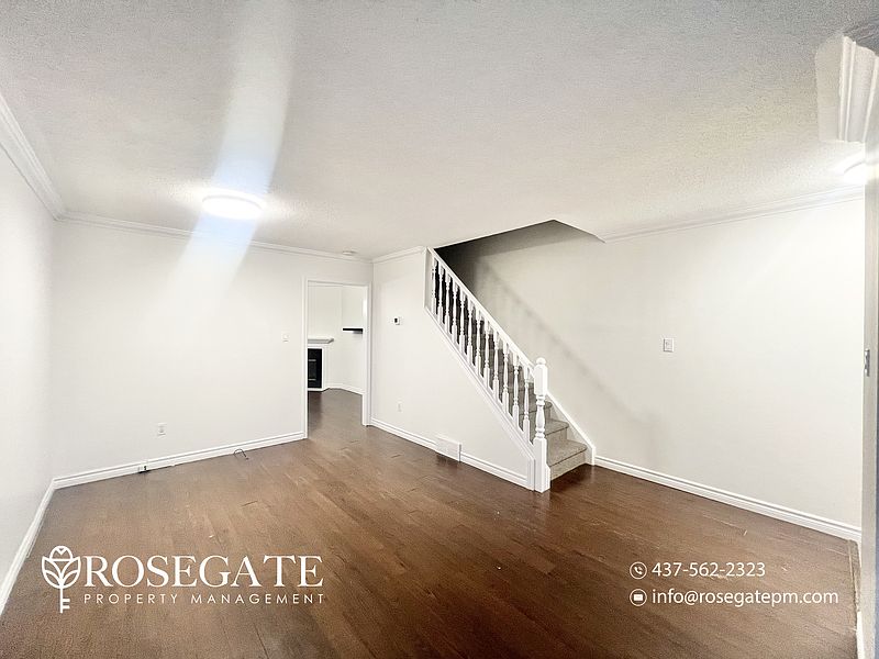 London Townhouse for rent - 3 Bedrooms — photo 7