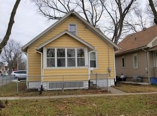 400 Bangs St, Aurora, IL 60505