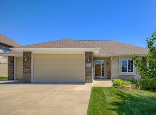 1613 Baldwin Cir, Council Bluffs, IA 51503