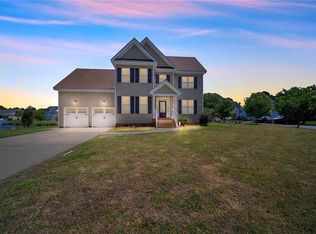 1009 Erin Dr, Suffolk, VA 23435