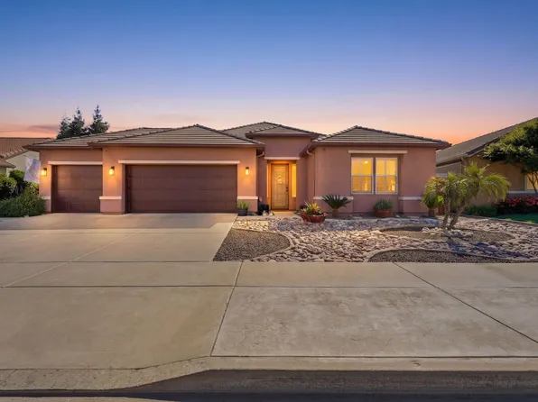 1998 Albarino Street, Tulare, CA 93274