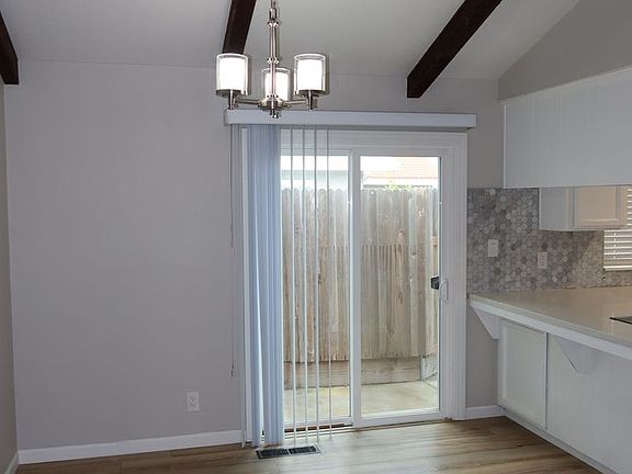 5th image of 7256 Havenside Dr