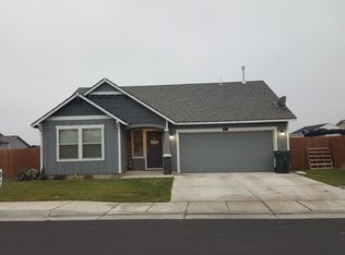 2315 NW Valley View Dr, Hermiston, OR 97838