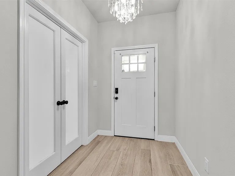 11087 Sutton Pl — Photo 5