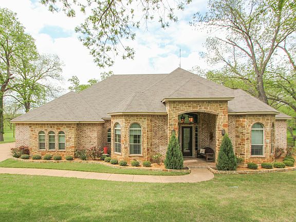 2nd image of 111 Pecan Valley Ln