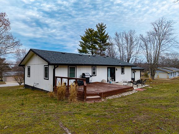5th image of 1705 Lakeview Drive