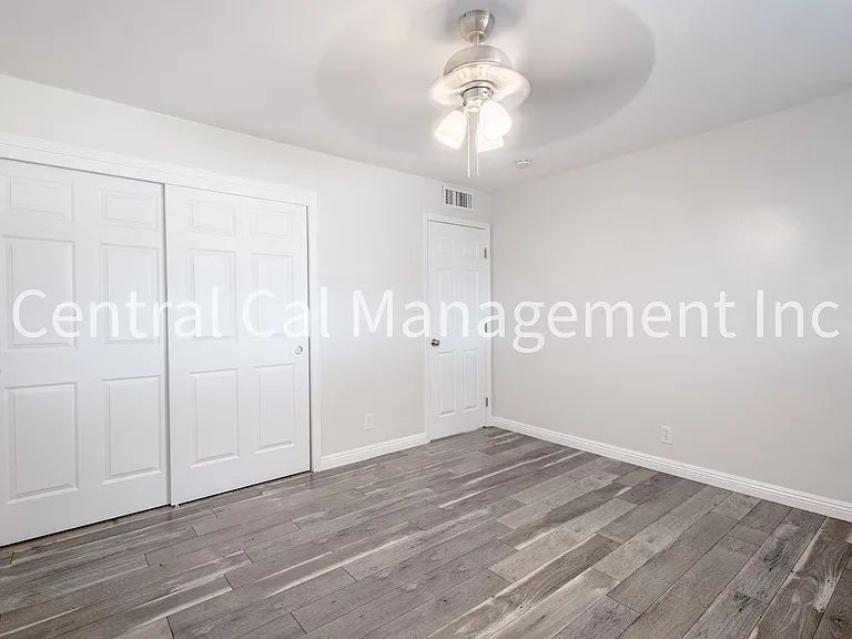 10421 Glenn St — Photo 9
