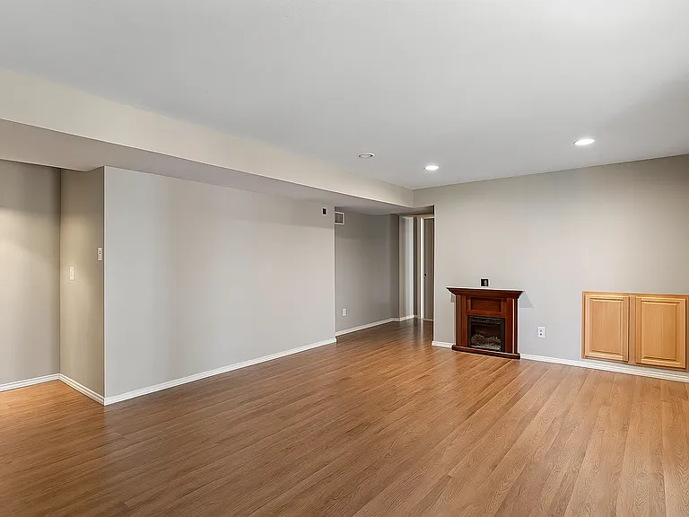 605 Thornridge Dr — Photo 22