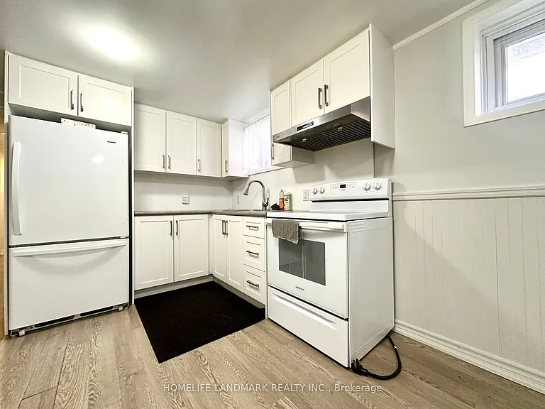 48 Shaftesbury St #LOWER — Photo 10