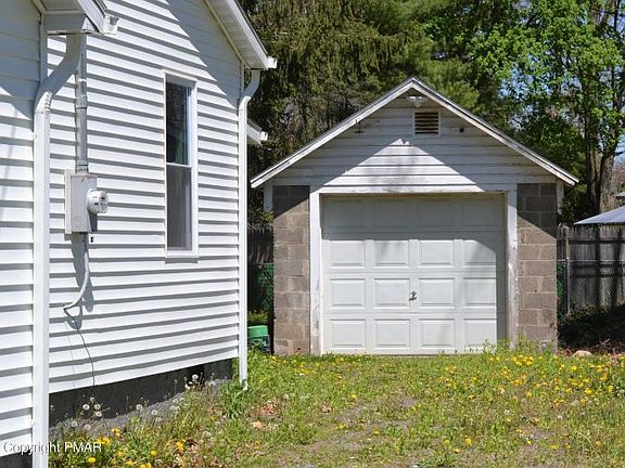 3rd image of 5153 Hickory Ln