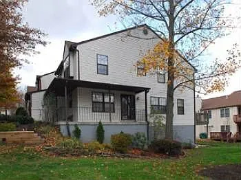 5 Pin Oak Ct photo 1