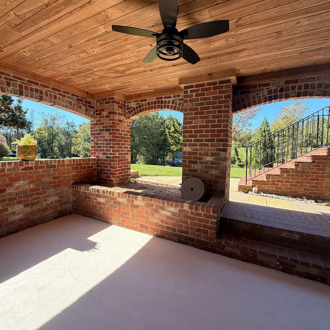 1 bed, 1.0 bath, 2836 sqft, $1,550 — Photo 3