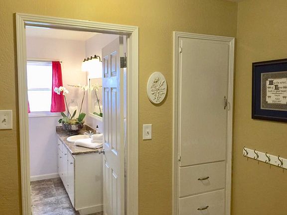 5th image of 609 Alicante Dr