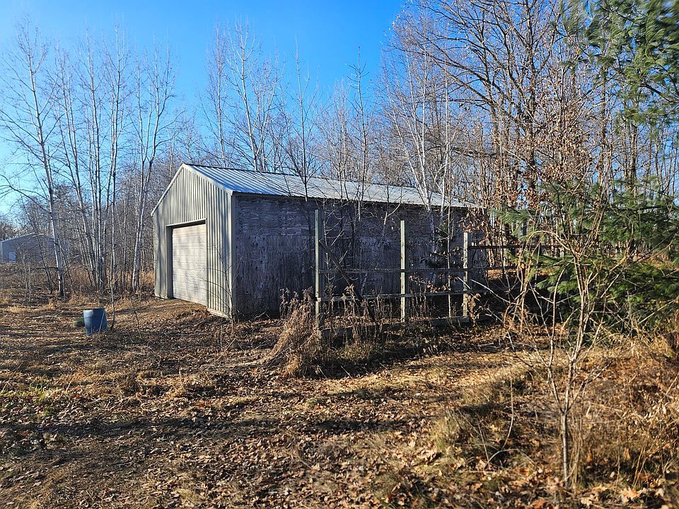 2nd image of 2367 Sherwood St