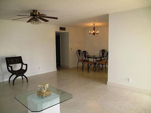 3rd image of 14748 Canalview Dr