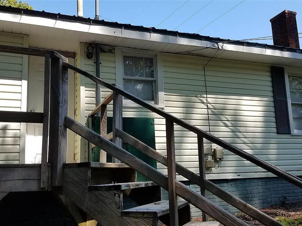 2nd image of 707 7th St S