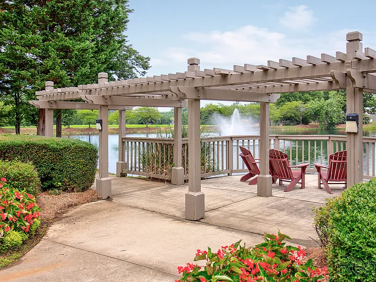 Deep River Pointe — Photo 31