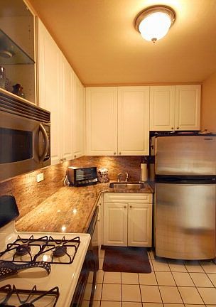 3rd image of 5700 Arlington Ave APT 22L