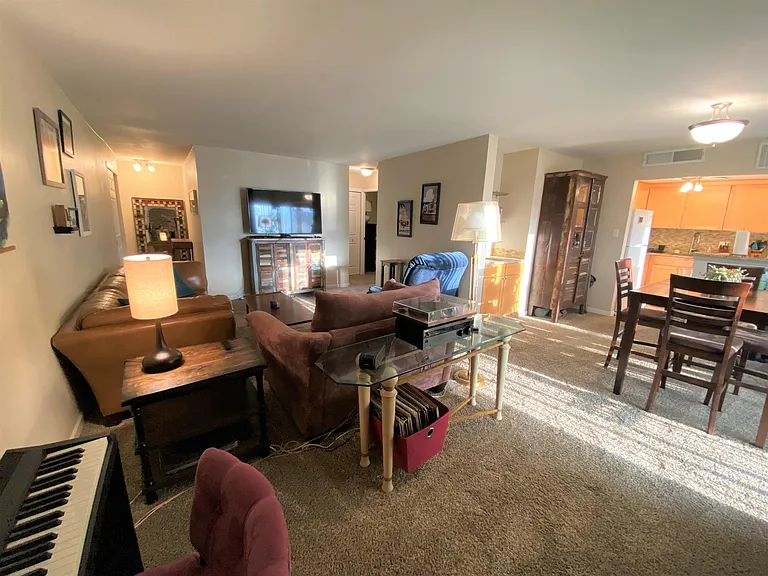 700 N Washington St — Photo 36
